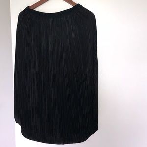 NWT H&M Pleated Midi Skirt